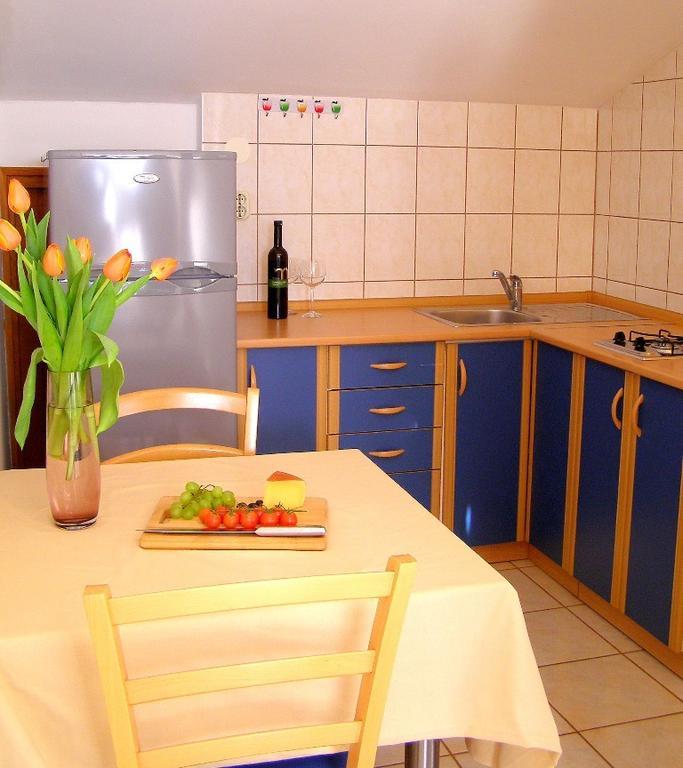 Apartments Renata Pinezici  Room photo